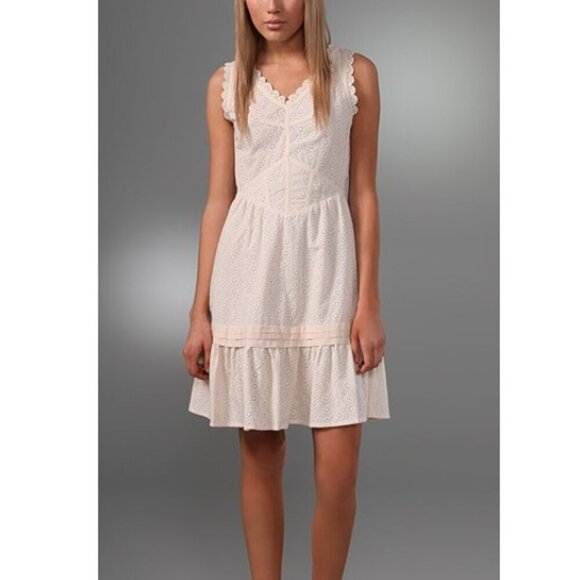 Marc By Marc Jacobs 'Effie' Ivory Cotton Eyelet Sleeveless Dress - Size 4 - Picture 1 of 12